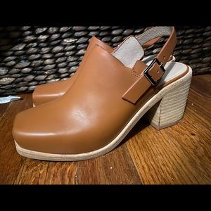 Intentionally Blank Honcho in Tan